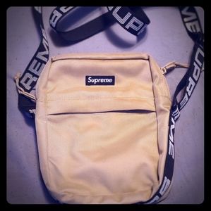 Supreme shoulder bag ss18
